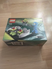 Brand New Factory Sealed LEGO Space Alien Conquest: Alien Striker (7049) 42pcs