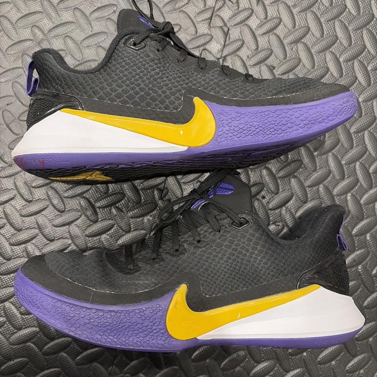 Ultra Rare Nike Mamba Focus Kobe Bryant Sz 9 Lakers Basketball