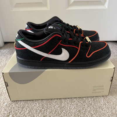 Nike SB Dunk Low Bronx Girls Skate US 11