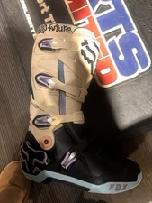 MOTION HELLO FUTURE BOOT ASH Size 11