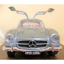 1954 New Mercedes-Benz 300 SL Gullwing in 1:18 Model Diecast Car