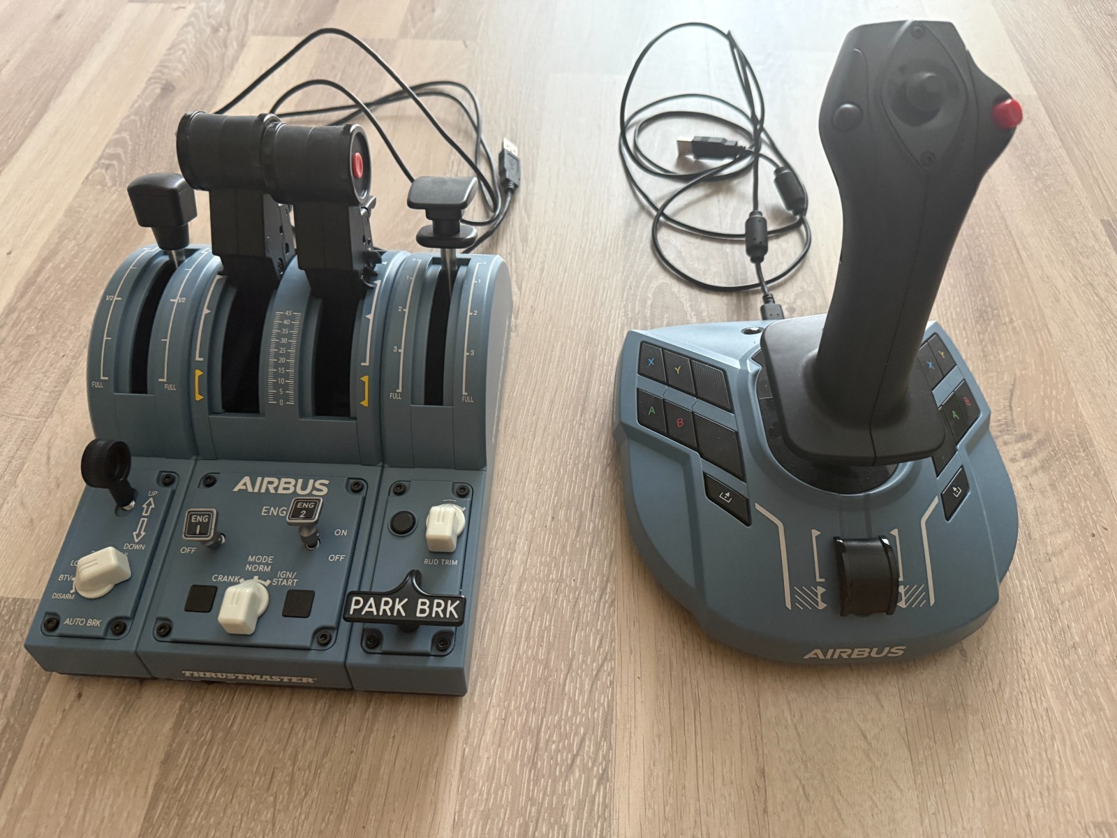 Thrustmaster TCA Captain Pack X Airbus Edition Sidestick e Quadrante Manetta