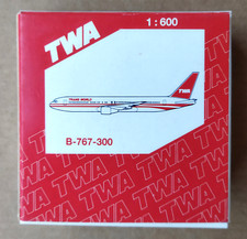 SCHABAK 1:600  ---  BOEING 767-300. TWA --- NEUF