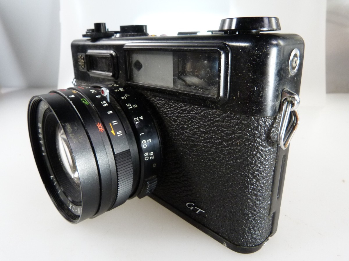 VINTAGE BLACK YASHICA ELECTRO 35 GT W YASHINON-DX 45/1.7 LENS