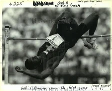 1992 Press Photo Hollis Conway, High Jumper Sets Track Meet Record - nos11442