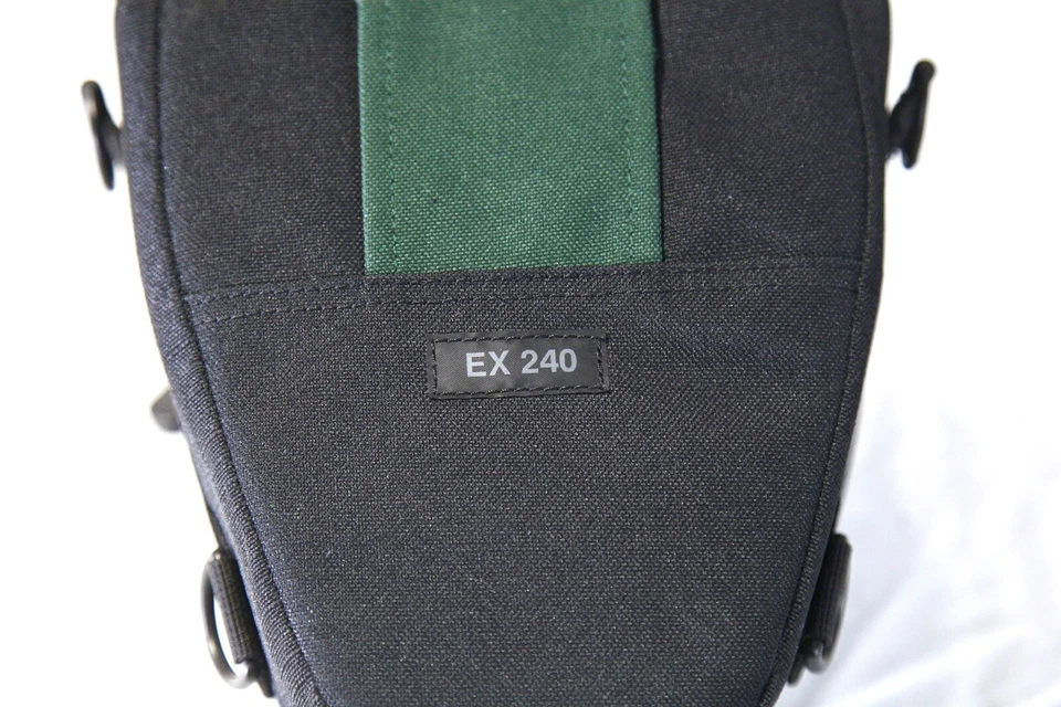 Bolsa de cámara LowePro EX 240 para cámaras DSLR y SLR de película - Falta correa Foto 3 de 4