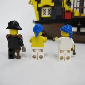 LEGO Pirates 6285: Black Seas Barracuda (Dark Shark). With instructions