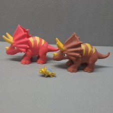 Triceratops Dinosaur Figures Lot Of 3 Red Brown Mini Toy PVC Plastic