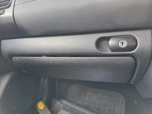 VOLKSWAGEN GOLF MK3 MK3.5 CABRIOLET 2dr CONVERTIBLE 1998-2002 Glove Box