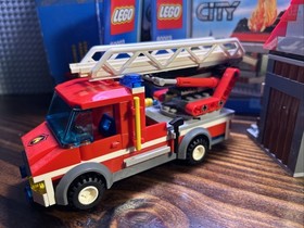 Lego city fire 60003  Fire Emergency  99% complete w/box and manuals READ