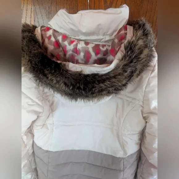 Roxy White and Gray Ski Jacket Size Medium - image 3