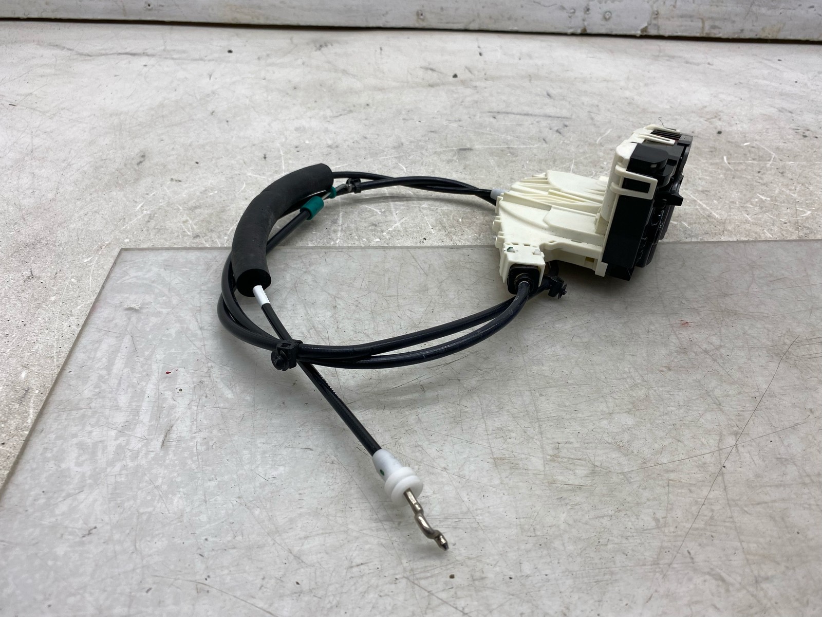 2020-2025 ASTON MARTIN DBX OEM LEFT REAR DOOR LOCK LATCH ACTUATOR MY83-26413-AC