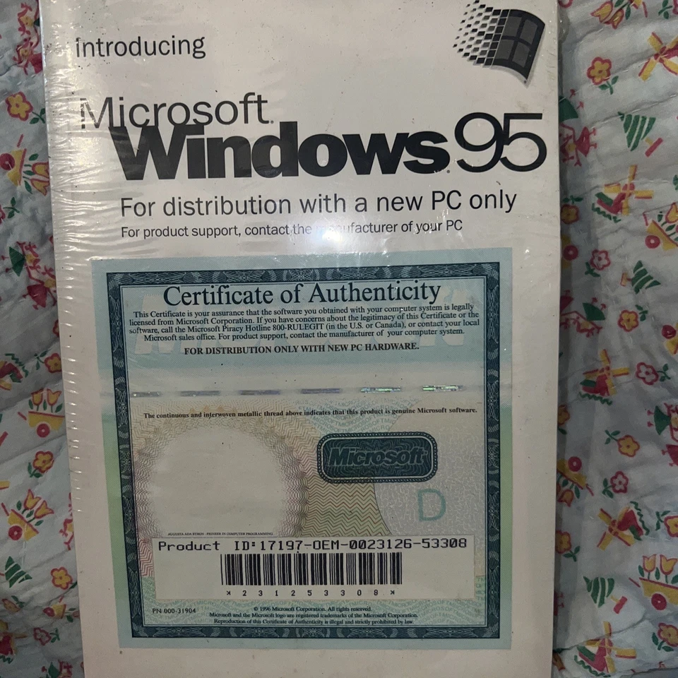 Microsoft Windows 95 manual and Installation CD sealed in shrink wrap - Image 2 of 4