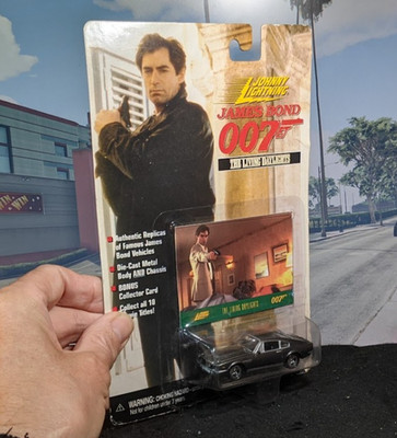 Johnny Lightning James Bond. The Living Daylights. Aston Martin V8. Nagelneu