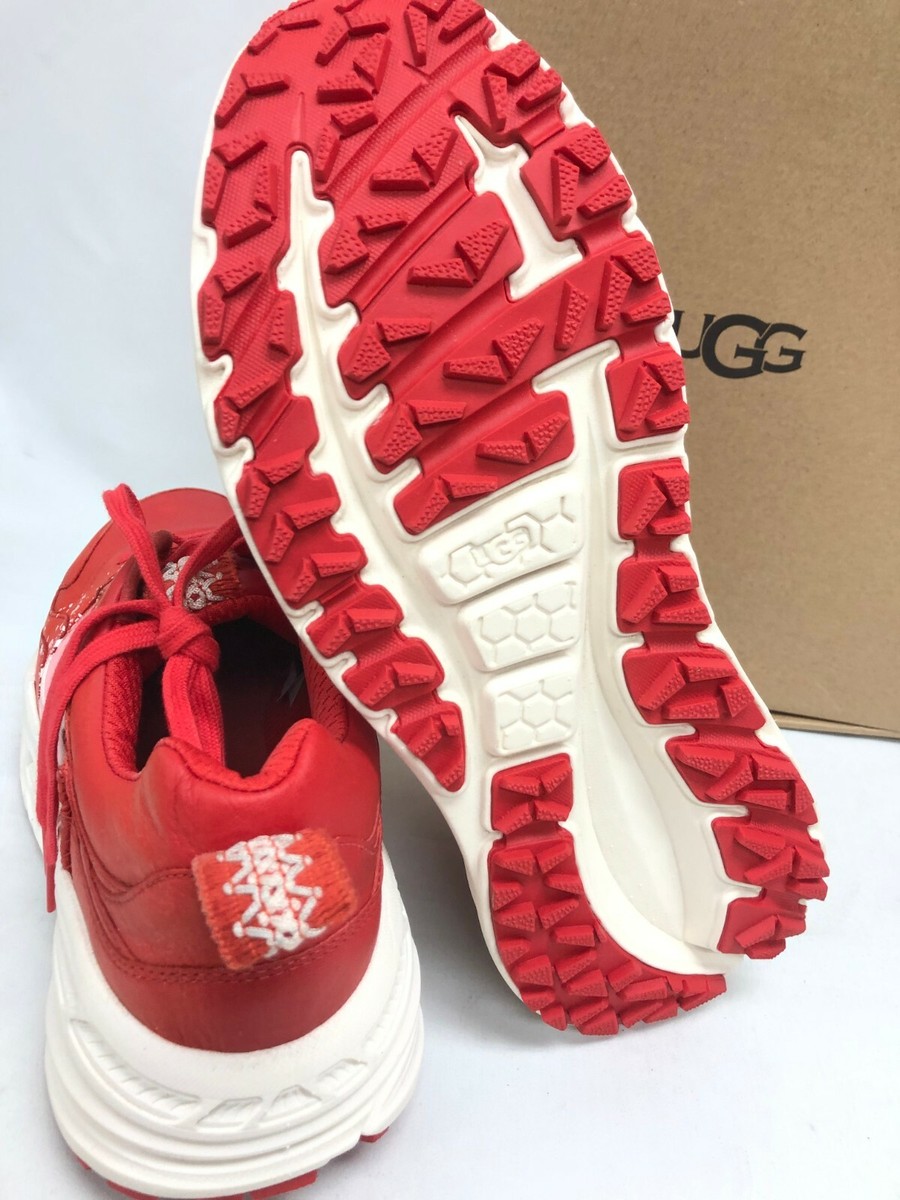 UGG CA805レッド新品希少 UGG®より、グローバル・スニーカー・コレクション「12×12