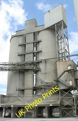 Photo 6x4 Hanson Cement, Clitheroe Clitheroe/SD7441 Storage silos. c2015