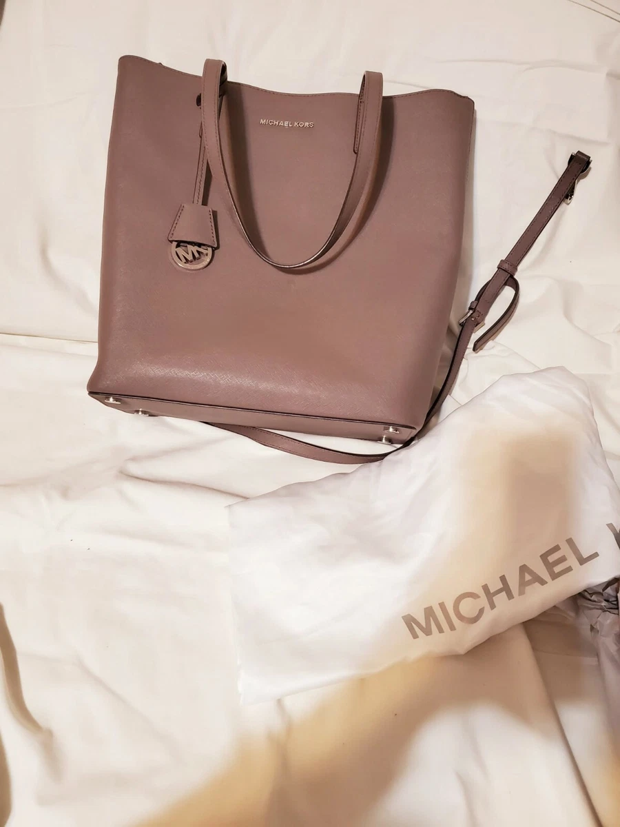 Michael Kors Gilly Voyager Large Drawstring Tote Laptop Bag Pearl Grey Leather