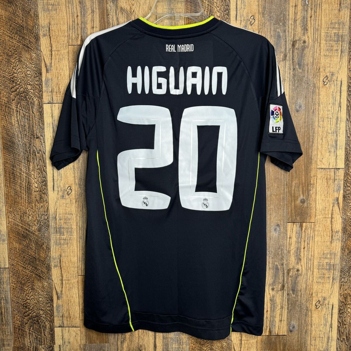 Real Madrid 2010-11 Away Soccer Jersey HIGUAIN #20 Adidas Real Madrid 2010-11 Away Soccer Jersey HIGUAIN #20 Adidas