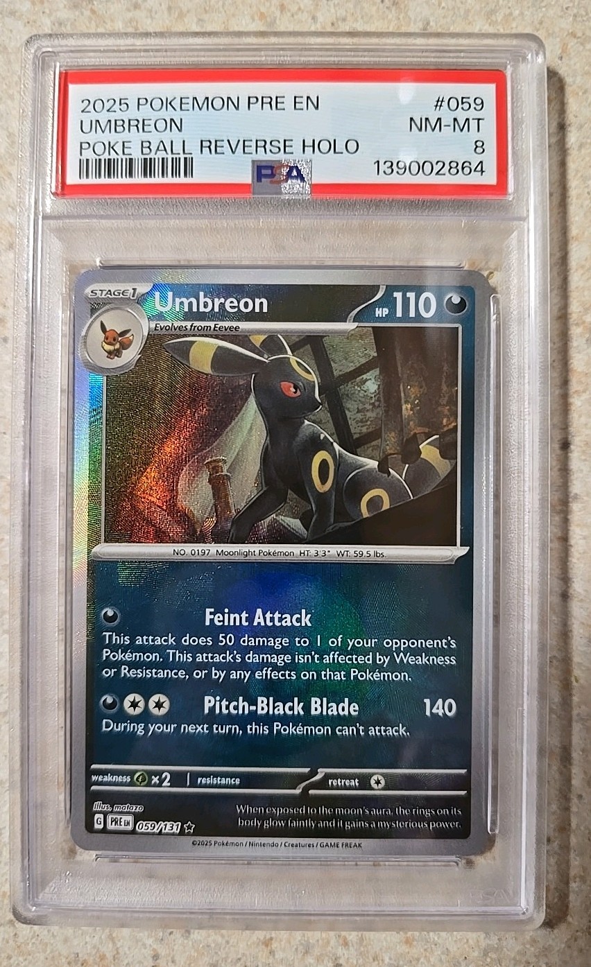 2025 POKEMON PRE EN-PRISMATIC EVOLUTIONS UMBREON #059 POKEBALL REVERSE PSA 8 NM
