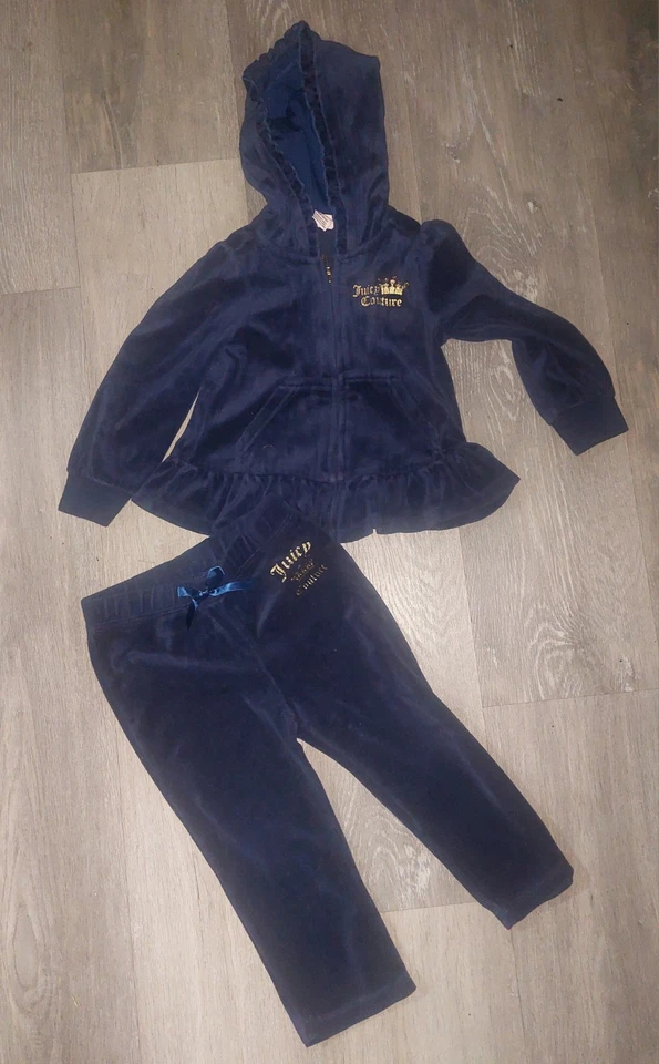 Calça jogger Juicy Couture feminina tamanho 2T veludo azul 2 peças roupa com capuz 24 meses - Imagem 2 de 4