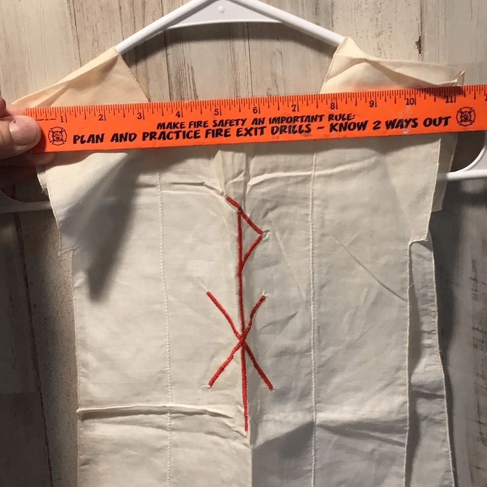 Vintage lino y altar rojo, bata niño Foto 4 de 4