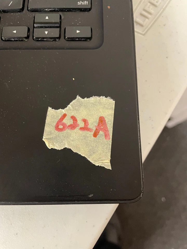 Black Apple MacBook A1181 Tested 2008 Core 2 Duo 2.16ghz 2GB 250GB HDD #622A - Image 2 of 4