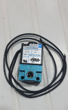 New MAC 111B-551BAAA solenoid valve 12 volt 150psi air