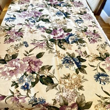 VTG Wellington Sears Jacquard English Cottage Floral Fabric REMNANT 2.9 ydx36"W