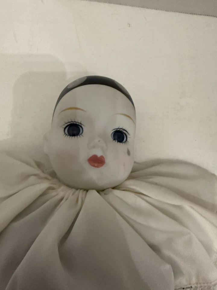 Muñeca Payaso Triste Musical Pierrot Cuerpo Relleno Bisque De Colección 23 pulgadas Foto 2 de 4