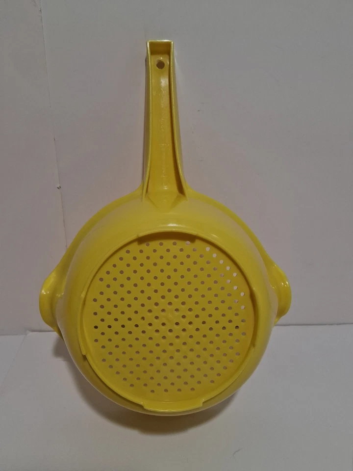 Vintage Tupperware Yellow Strainer Colander Kitchen Gadget Retro Style - Image 2 of 4