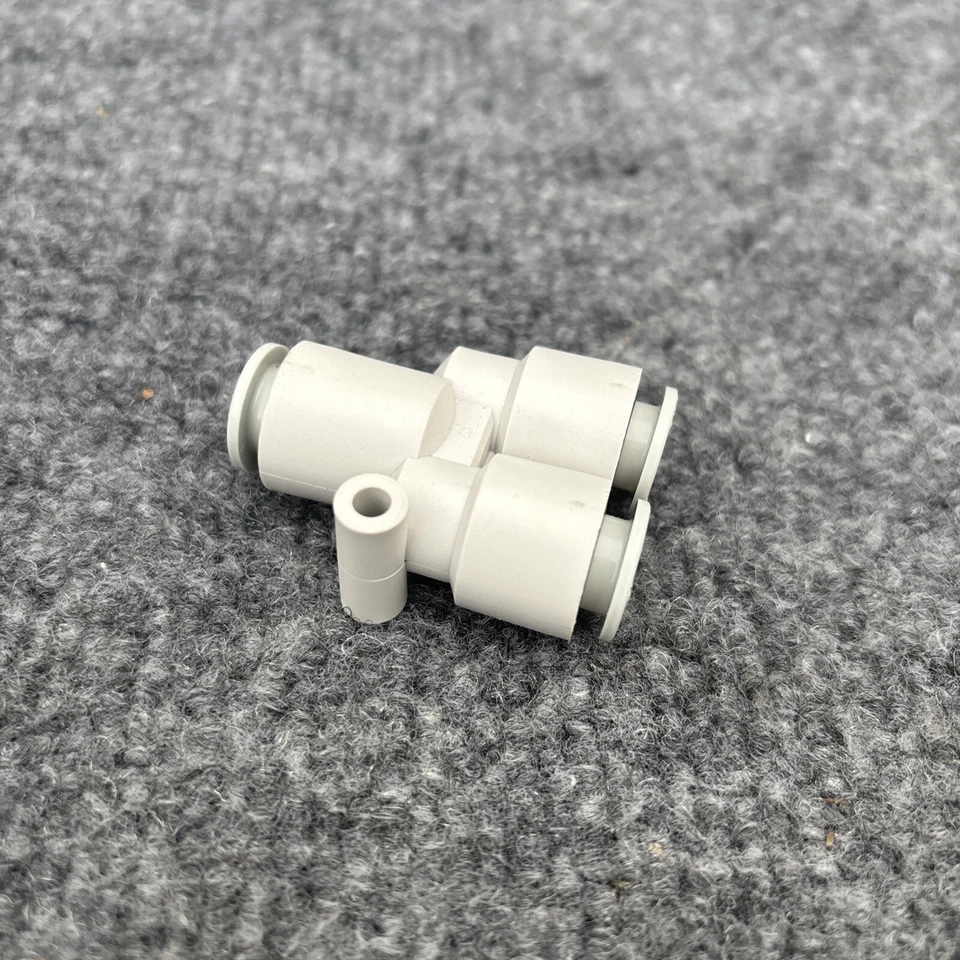 Lot of 2 - SMC KQ2U10-00A 10mm Push-In to Push-In Pneumatic Tubing Fitting - Image 4 of 4