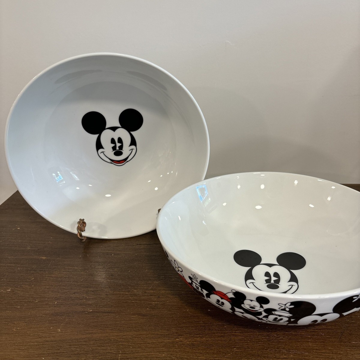 Authentic Disney Mickey Mouse/Minnie All Over 9.5