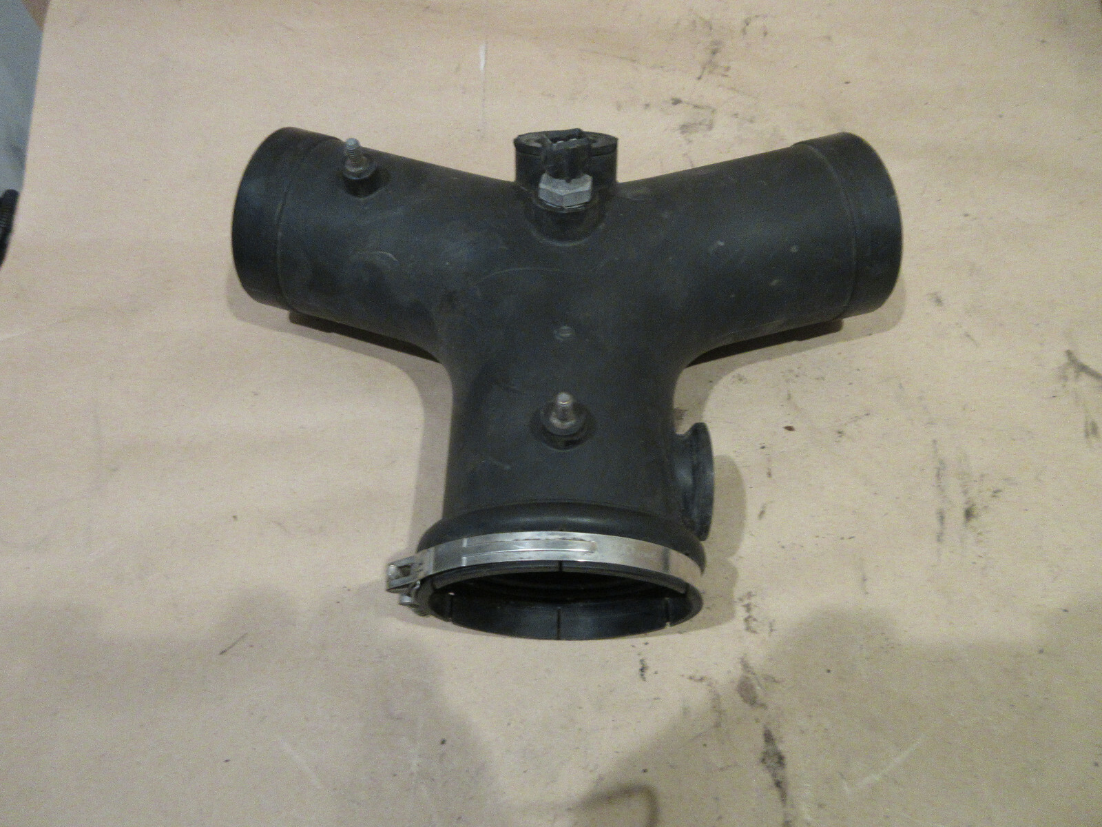 Ferrari 355 - Y Air Pipe/ Air Delivery Tube - P/N 164225