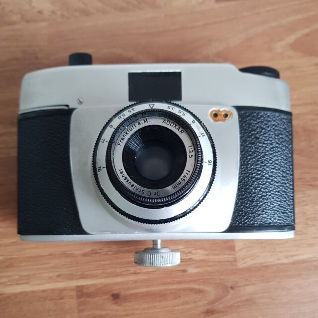 Adox Polo 1 Camera With Adoxar 1:3.5 45MM Dr C. Schleussner Frankfurt a.M Adox Polo 1 Camera With Adoxar 1:3.5 45MM Dr C. Schleussner Frankfurt a.M
