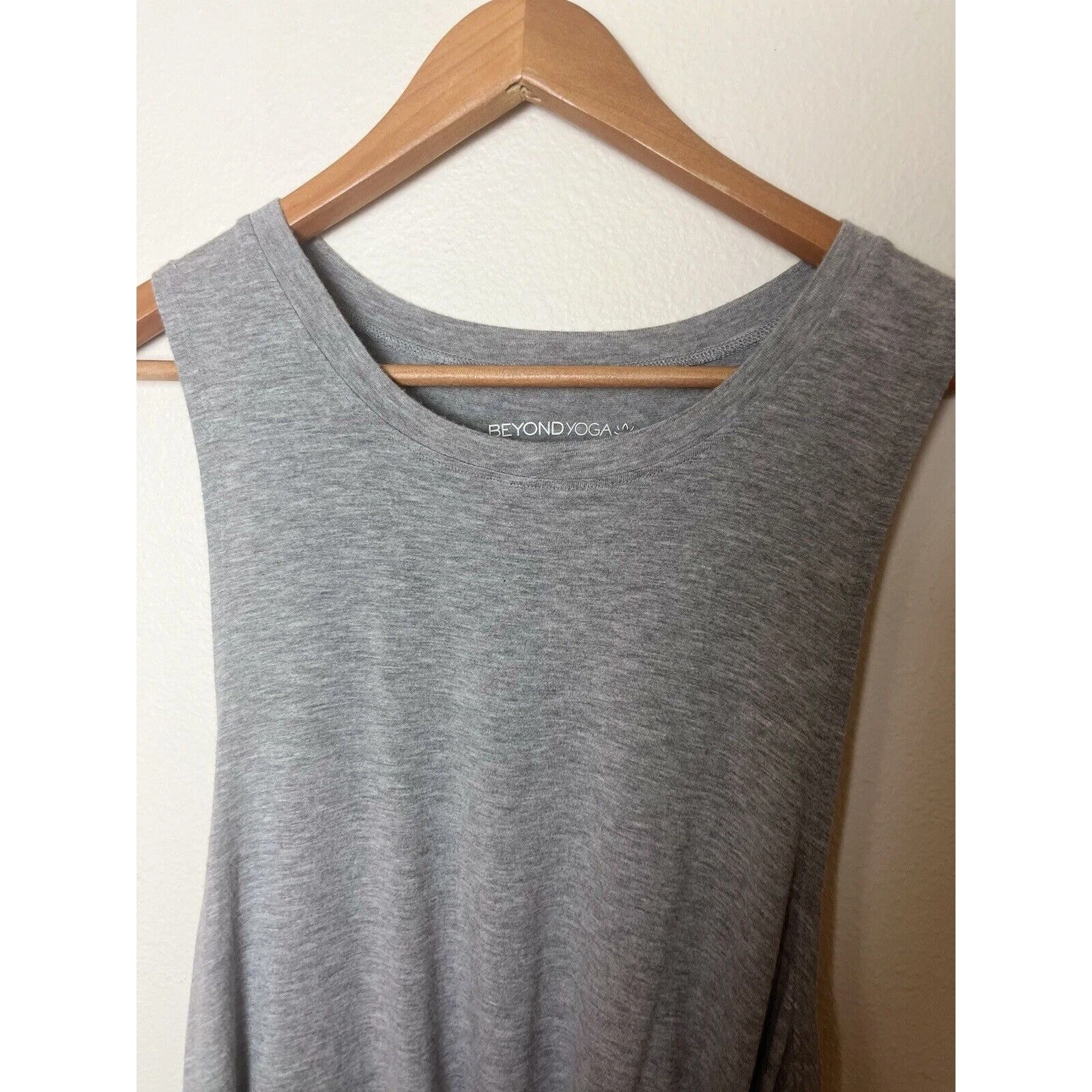 beyond-yoga sleeveless tie lightweight tank-top