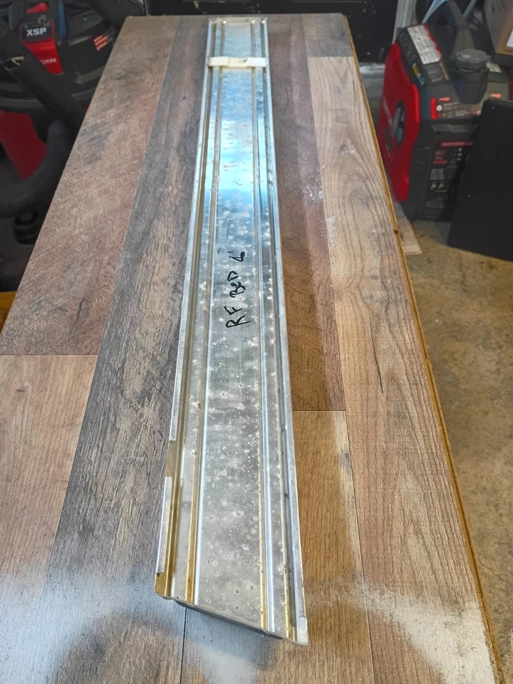 Camioneta Dodge Ram D150 1981-93/derecha/moldura de plataforma delantera del lado del pasajero Foto 4 de 4