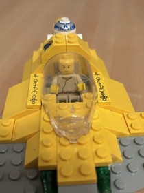 LEGO Star Wars Naboo Fighter  7141 Year 1999 w/ Anakin & R2-D2 95% Complete