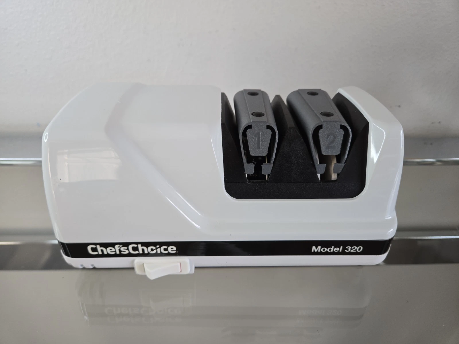 NEW CHEF'S CHOISE MODEL 320 KNIFE SHARPENER
Opens in a new window or tab
