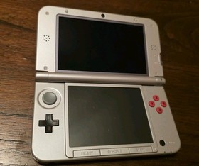 Nintendo 3DS XL Retro Silver Edition No Stylus Or Charger! Works!!