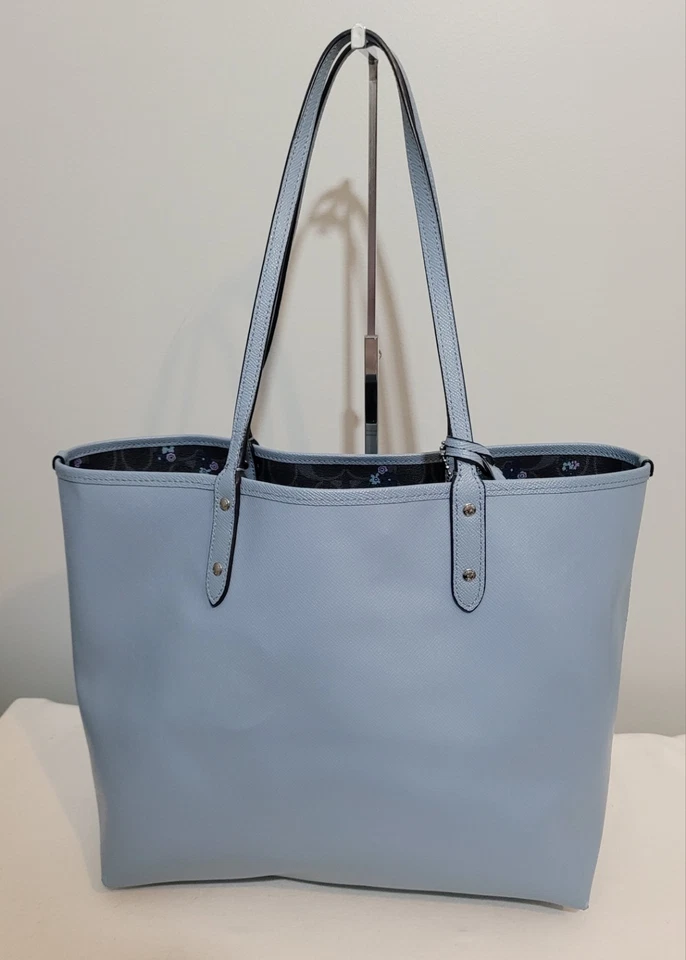 Coach Reversible City Tote Navy Floral Light Blue Coated Canvas W/ Pouch F59460 - Image 4 of 4