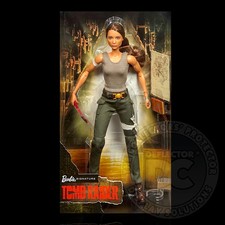 Deflector DC® Tomb Raider Lara Croft Barbie Signature Doll Display Case