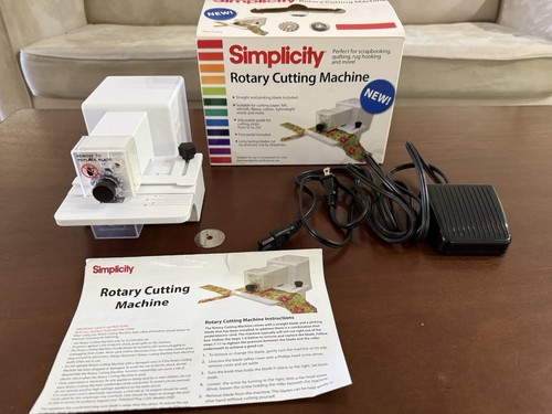 Simplicity Rotary Cutting Machine 881950 for Quilting, Scrapbooking, Cardmaking - Picture 5 of 9