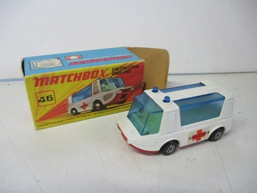 Matchbox Lesney Superfast SF46 Stretcha Fetcha- blue windows, boxed