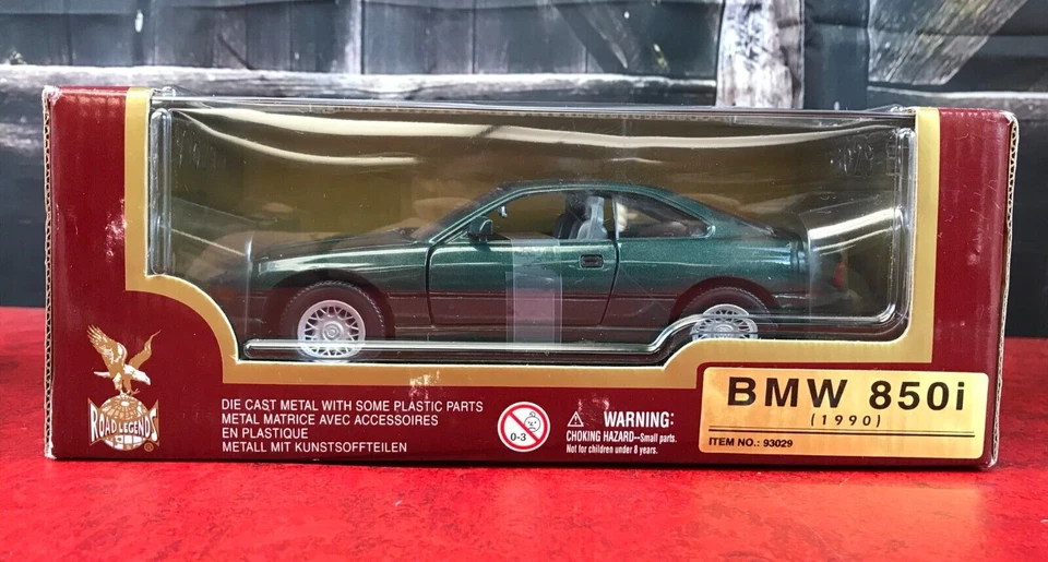 NUEVO EN CAJA Diecast Car Road Legends Collection VERDE 1990 BMW 850I 1:24 #93029 Foto 2 de 4