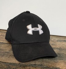 Under Armour Youth Fitted Hat Black Size S/M Lightweight Vented Holes 6 Panel