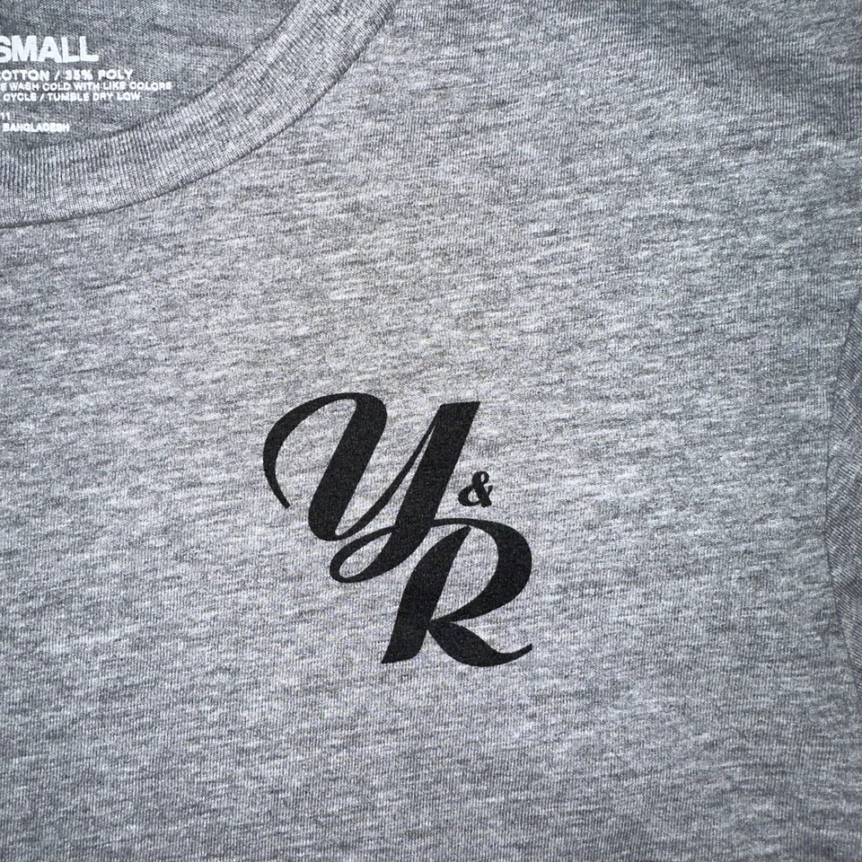 Молодой и безрассудный рубашка женщин XS серый укороченный свободного Y & R логотип - Изображение 2 из 4