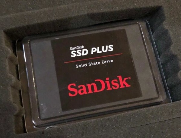 SanDisk SDSSDA120G-G26 SSD SATA III 120 GB Internal Solid State Drive ...