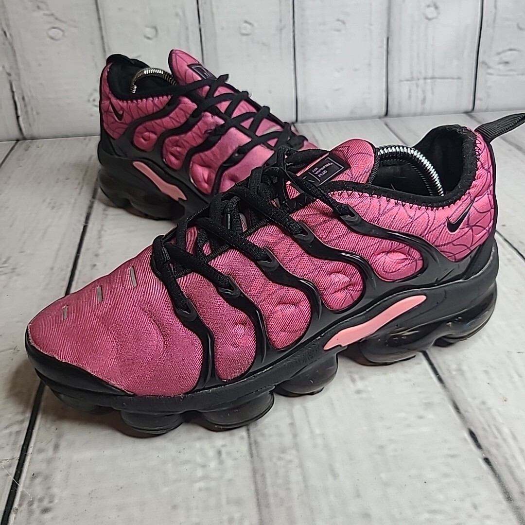 nike air vapormax plus cosmic fuchsia