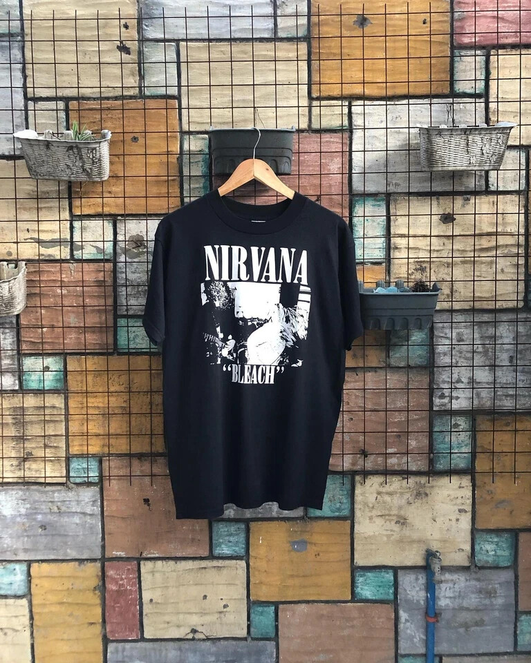 Nirvana Bleach 90s Vintage Grunge Graphic T-Shirt