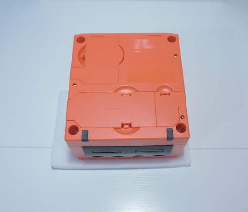 Warm Red Nintendo GameCube Console DOL-001 (USA) w/ OEM Metallic Red Controller - Picture 8 of 12